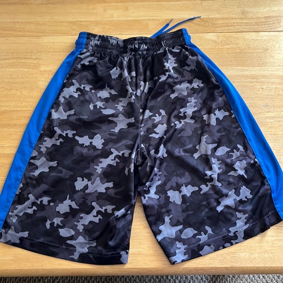 Shorts - Picture 2 of 2